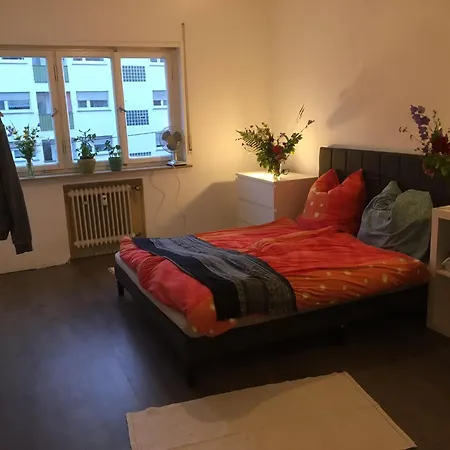 Check-in Central 4-bedroom 100m2 * Stuttgart