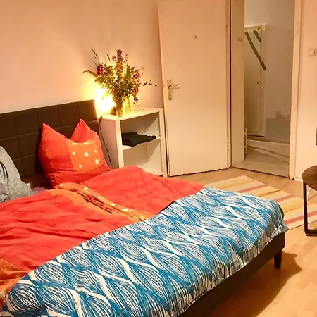 Check-in Central 4-bedroom 100m2 슈투트가르트